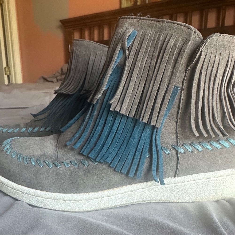 Muk Luks Gray and Teal Ankle Boots